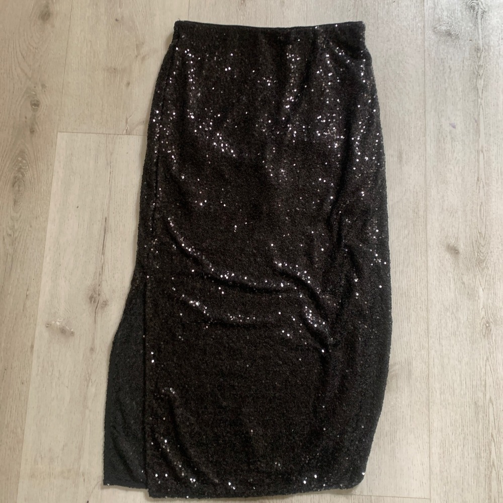 H&M Black Sequin Midi Skirt Side Slit Elastic Waist New S 1248096-001-09-0-1422